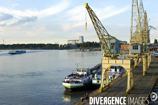 Le port d Anvers et la revitalisation de ses docks