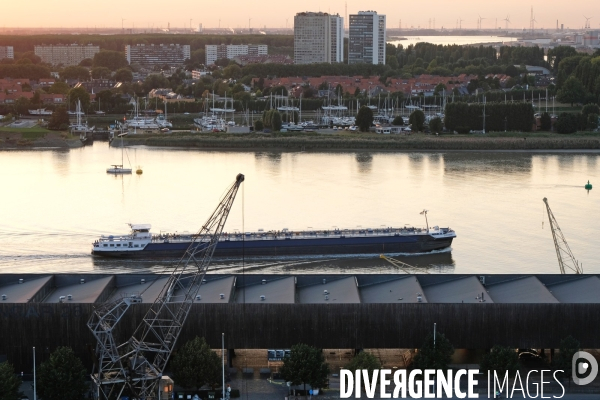 Le port d Anvers et la revitalisation de ses docks