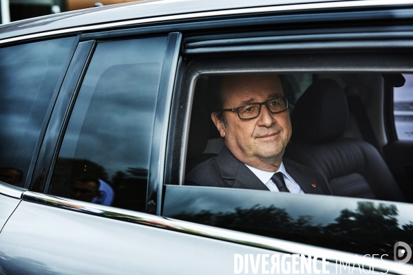 François Hollande à Dammartin-en-Goële