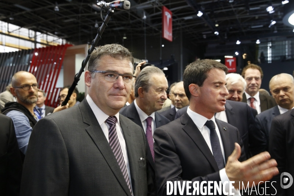 Manuel Valls PM salon de l auto 2016