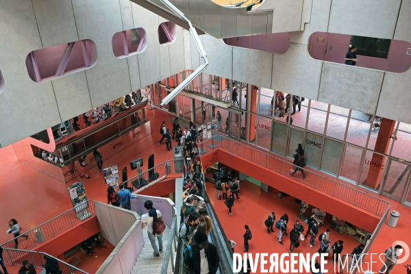 Le campus Jussieu,universite Pierre et Marie Curie
