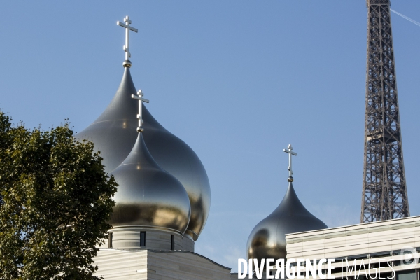La cathédrale orthodoxe russe de la Sainte Trinité conçue par l architecte français Jean-Michel WILMOTTE, à quelques jours de son inauguration par le président russe Vladimir Poutine.
