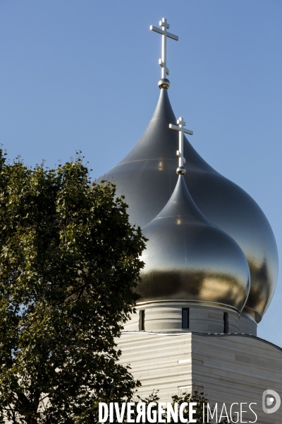 La cathédrale orthodoxe russe de la Sainte Trinité conçue par l architecte français Jean-Michel WILMOTTE, à quelques jours de son inauguration par le président russe Vladimir Poutine.