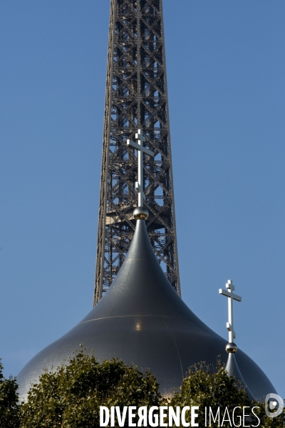 La cathédrale orthodoxe russe de la Sainte Trinité conçue par l architecte français Jean-Michel WILMOTTE, à quelques jours de son inauguration par le président russe Vladimir Poutine.