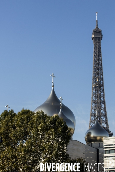 La cathédrale orthodoxe russe de la Sainte Trinité conçue par l architecte français Jean-Michel WILMOTTE, à quelques jours de son inauguration par le président russe Vladimir Poutine.