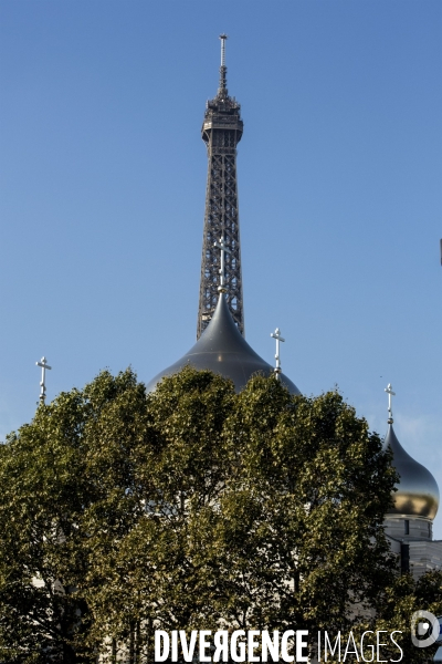 La cathédrale orthodoxe russe de la Sainte Trinité conçue par l architecte français Jean-Michel WILMOTTE, à quelques jours de son inauguration par le président russe Vladimir Poutine.