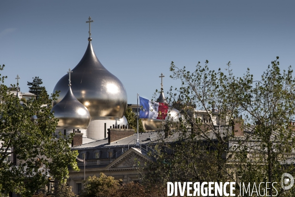 La cathédrale orthodoxe russe de la Sainte Trinité conçue par l architecte français Jean-Michel WILMOTTE, à quelques jours de son inauguration par le président russe Vladimir Poutine.