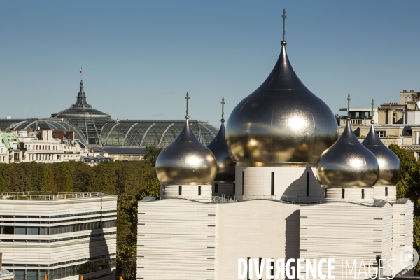 La cathédrale orthodoxe russe de la Sainte Trinité conçue par l architecte français Jean-Michel WILMOTTE, à quelques jours de son inauguration par le président russe Vladimir Poutine.