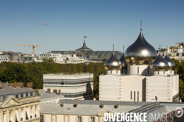 La cathédrale orthodoxe russe de la Sainte Trinité conçue par l architecte français Jean-Michel WILMOTTE, à quelques jours de son inauguration par le président russe Vladimir Poutine.