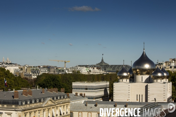 La cathédrale orthodoxe russe de la Sainte Trinité conçue par l architecte français Jean-Michel WILMOTTE, à quelques jours de son inauguration par le président russe Vladimir Poutine.