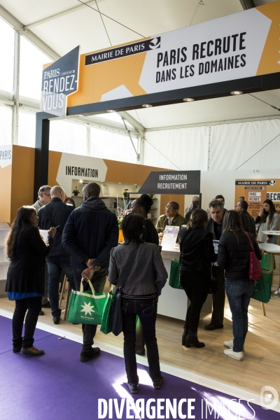 Salon Paris pour l emploi, 2 000 recruteurs proposent en direct près de 10 000 offres d emploi et de formation.