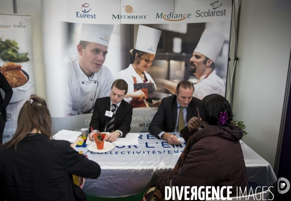 Salon Paris pour l emploi, 2 000 recruteurs proposent en direct près de 10 000 offres d emploi et de formation.