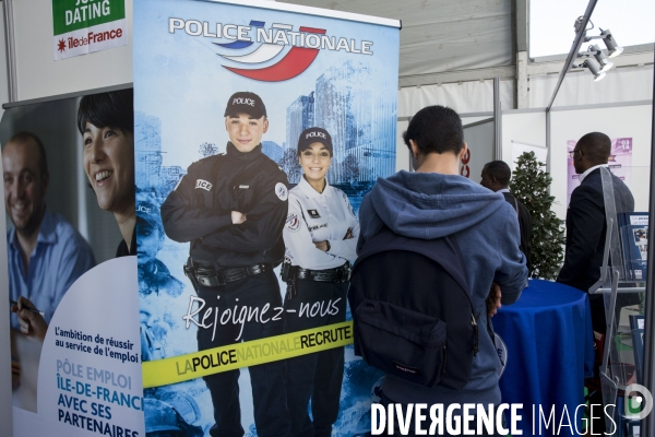 Salon Paris pour l emploi, 2 000 recruteurs proposent en direct près de 10 000 offres d emploi et de formation.