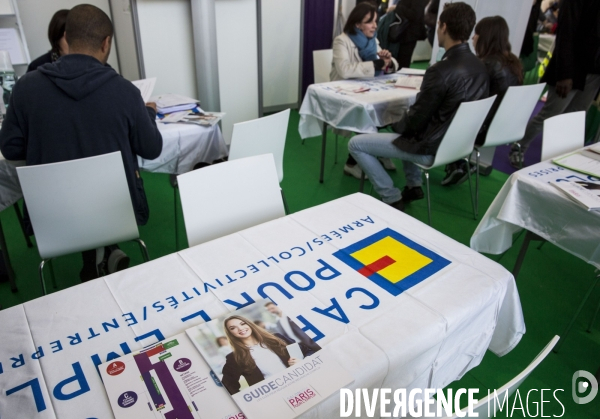 Salon Paris pour l emploi, 2 000 recruteurs proposent en direct près de 10 000 offres d emploi et de formation.