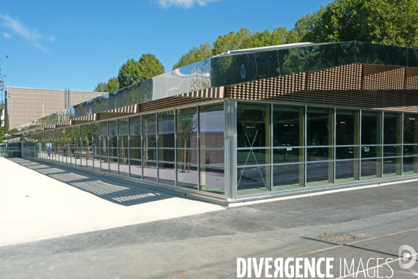 A Paris,le gymnase du stade Suchet est tout en bois