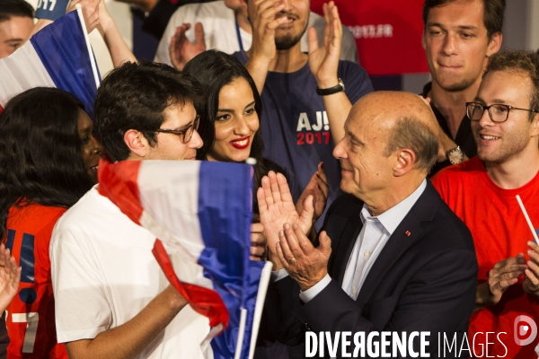 Un meeting consacré aux jeunes pour Alain JUPPE.