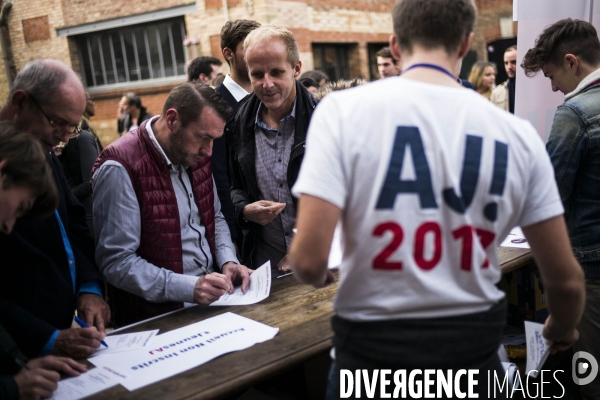 Meeting  jeunes  d Alain Juppé.