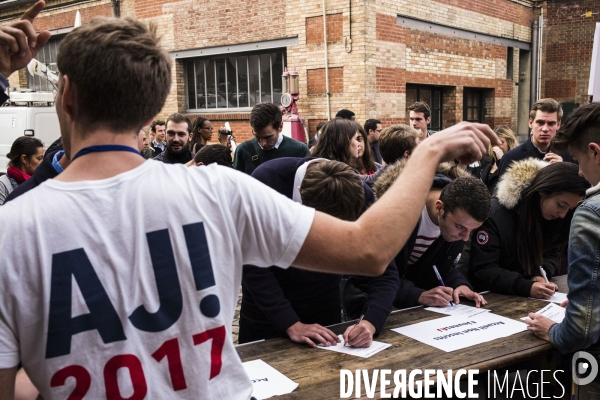 Meeting  jeunes  d Alain Juppé.