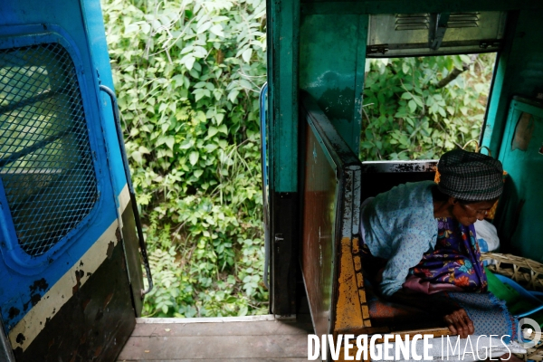 Dans un train de montagne en Birmanie