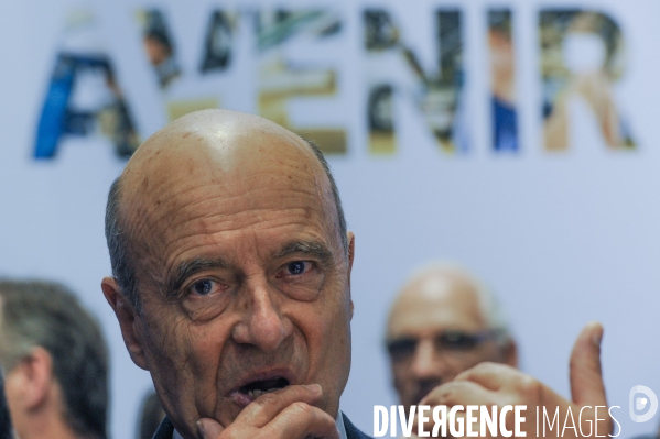 Alain Juppé au Mondial de l auto