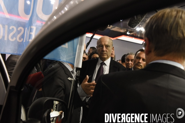 Alain Juppé au Mondial de l auto