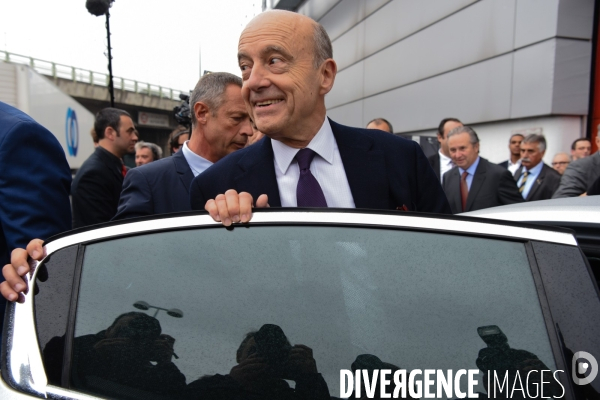 Alain Juppé au Mondial de l auto