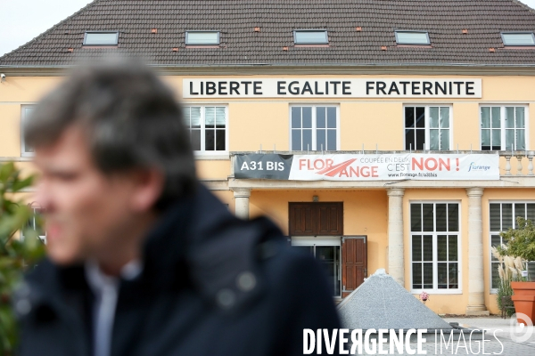 Arnaud Montebourg rencontre les organisations syndicales d Arcelormittal Florange