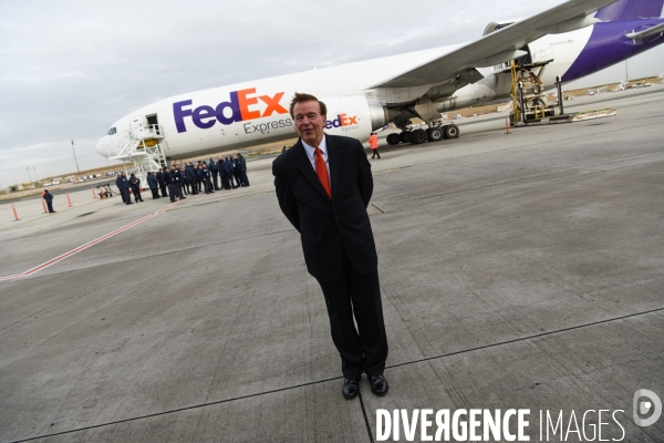 François Hollande visite le hub de Fedex