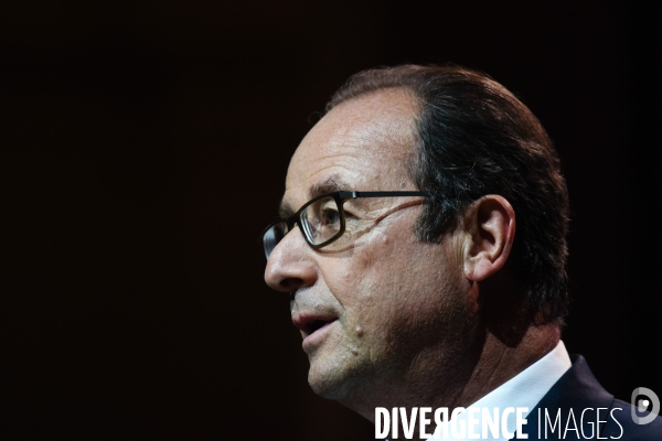 François Hollande à l anniversaire du site  Le bon coin .