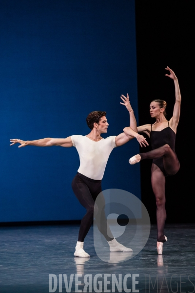 Violin Concerto / George Balanchine