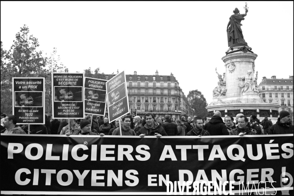 Marche de la colere policiere et citoyenne, place de la Republique