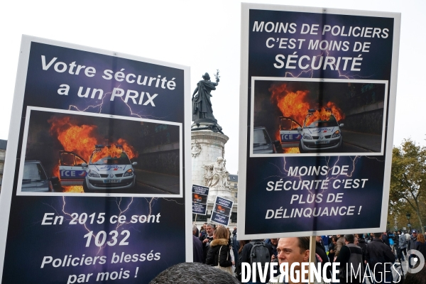 Marche de la colere policiere et citoyenne, place de la Republique