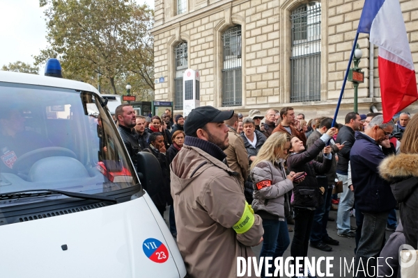 Marche de la colere policiere et citoyenne, place de la Republique