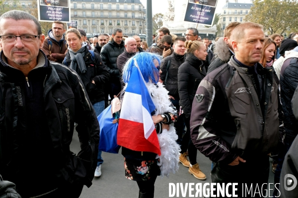 Marche de la colere policiere et citoyenne, place de la Republique