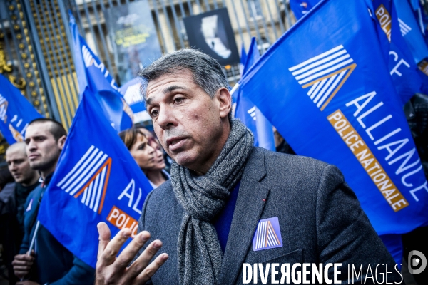 Rassemblement intersyndical de policiers.