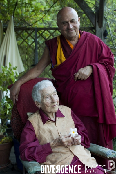 La Peintre Yahne Le Toumelin et son fils Matthieu Ricard chez eux en Dordogne