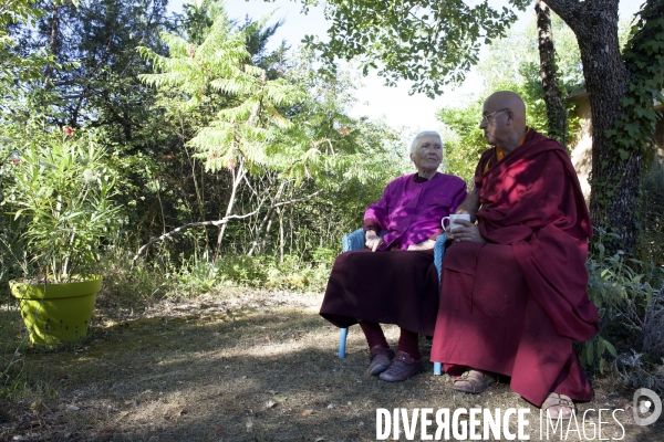 La Peintre Yahne Le Toumelin et son fils Matthieu Ricard chez eux en Dordogne