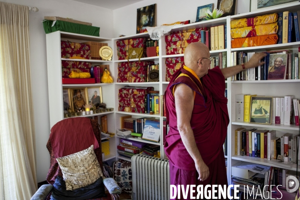 La Peintre Yahne Le Toumelin et son fils Matthieu Ricard chez eux en Dordogne