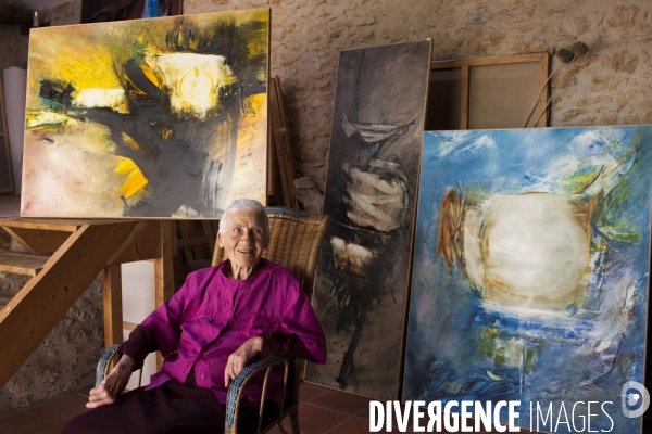 La Peintre Yahne Le Toumelin et son fils Matthieu Ricard chez eux en Dordogne