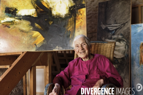 La Peintre Yahne Le Toumelin et son fils Matthieu Ricard chez eux en Dordogne