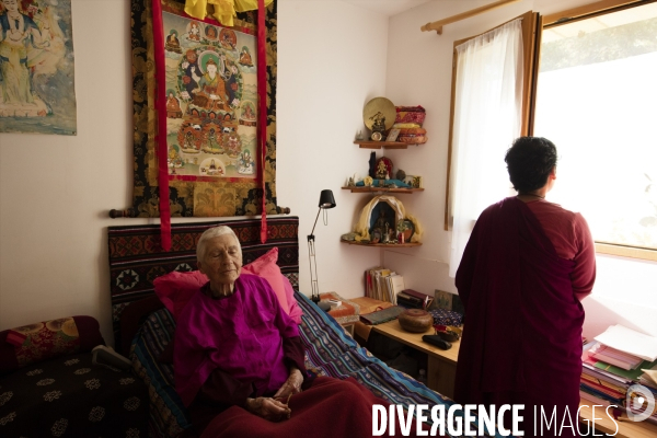 La Peintre Yahne Le Toumelin et son fils Matthieu Ricard chez eux en Dordogne