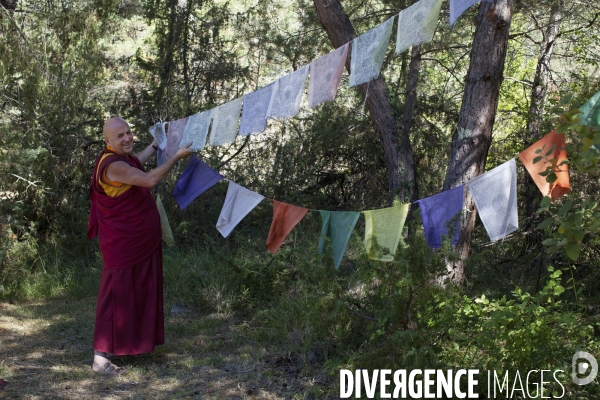 La Peintre Yahne Le Toumelin et son fils Matthieu Ricard chez eux en Dordogne