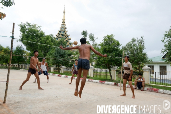 Football des rues au Myanmar