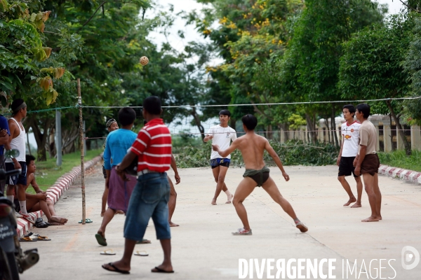 Football des rues au Myanmar