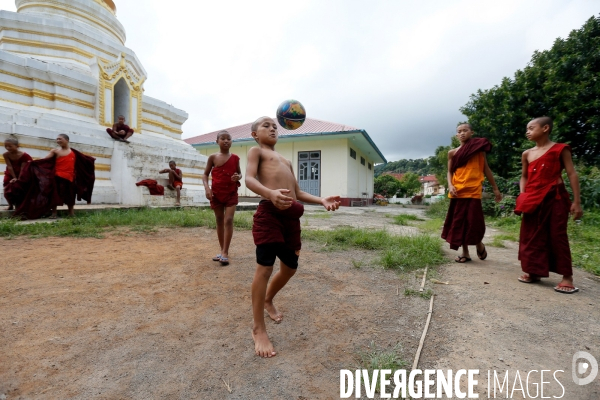 Football des rues au Myanmar