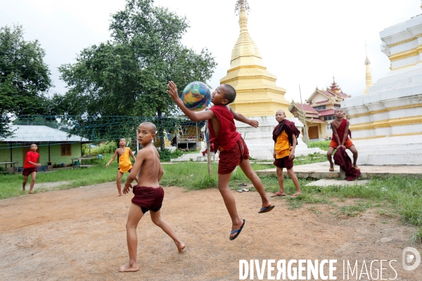 Football des rues au Myanmar