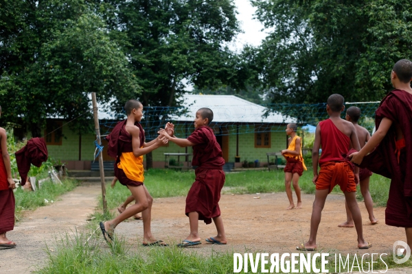 Football des rues au Myanmar