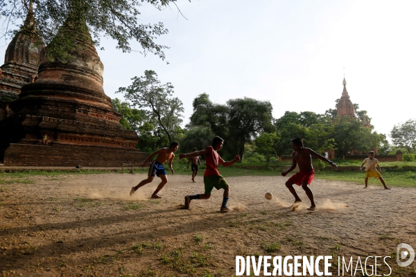 Football des rues au Myanmar