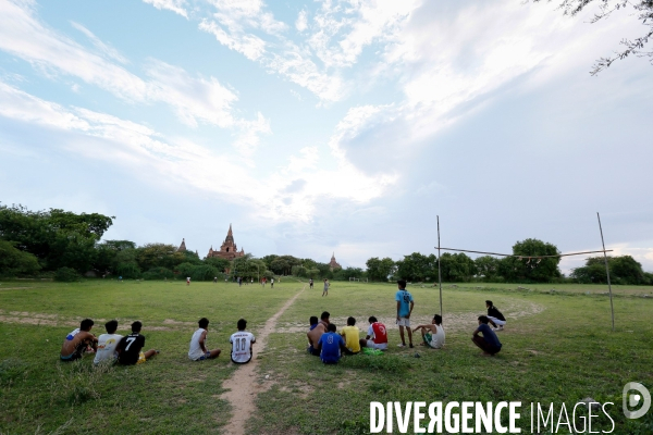 Football des rues au Myanmar