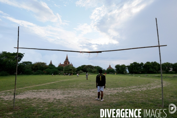 Football des rues au Myanmar